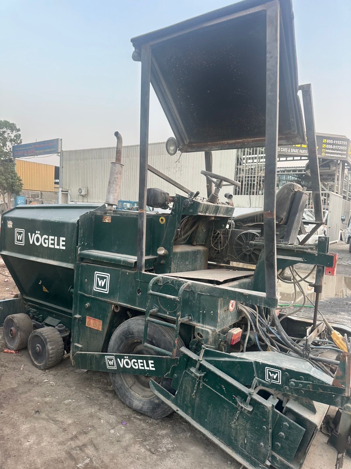 واردات انواع دستگاه فینیشر در بازرگانی بلوچ